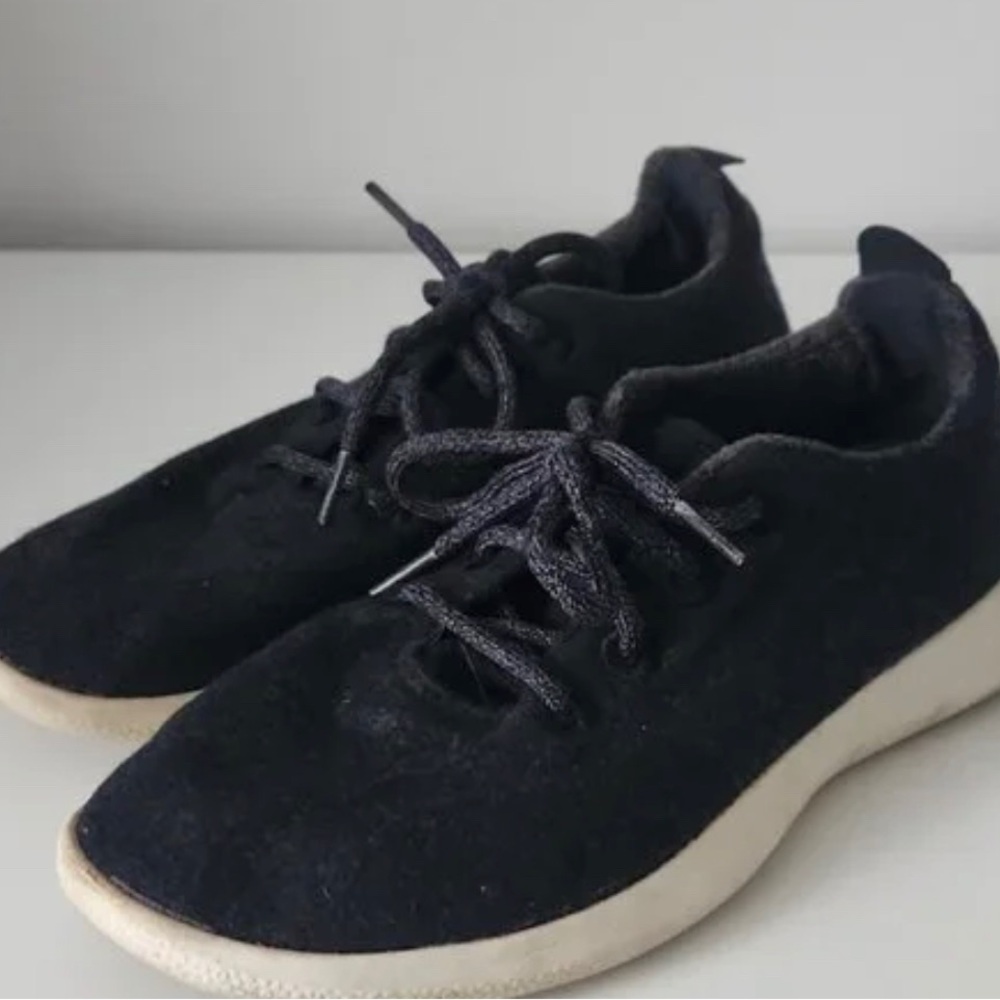 Allbirds Wool Runners Womens Sz 10
All Grey Lace Up Shoes 1218 Nv1